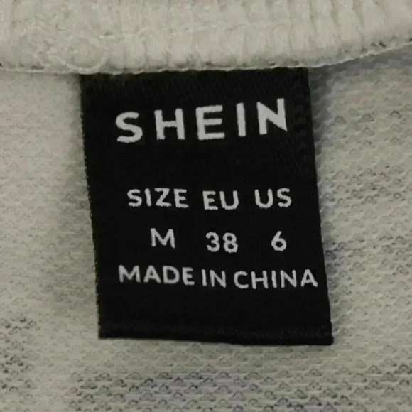 Shein crop ladies sweater‎ white graphic print medium - Picture 7 of 8